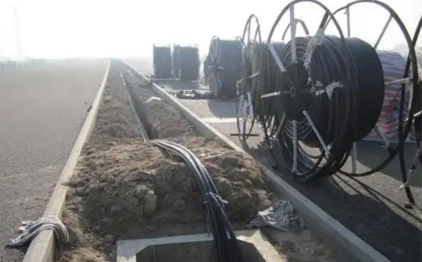 现代通信网络建设指南：永昌光缆施工全流程技术解析与质量控制